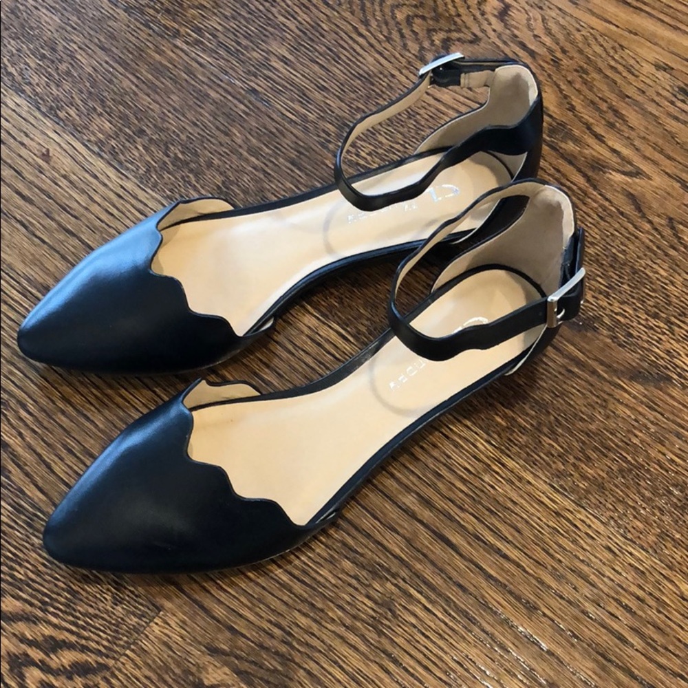 Chinese Laundry Black Scalloped Flats